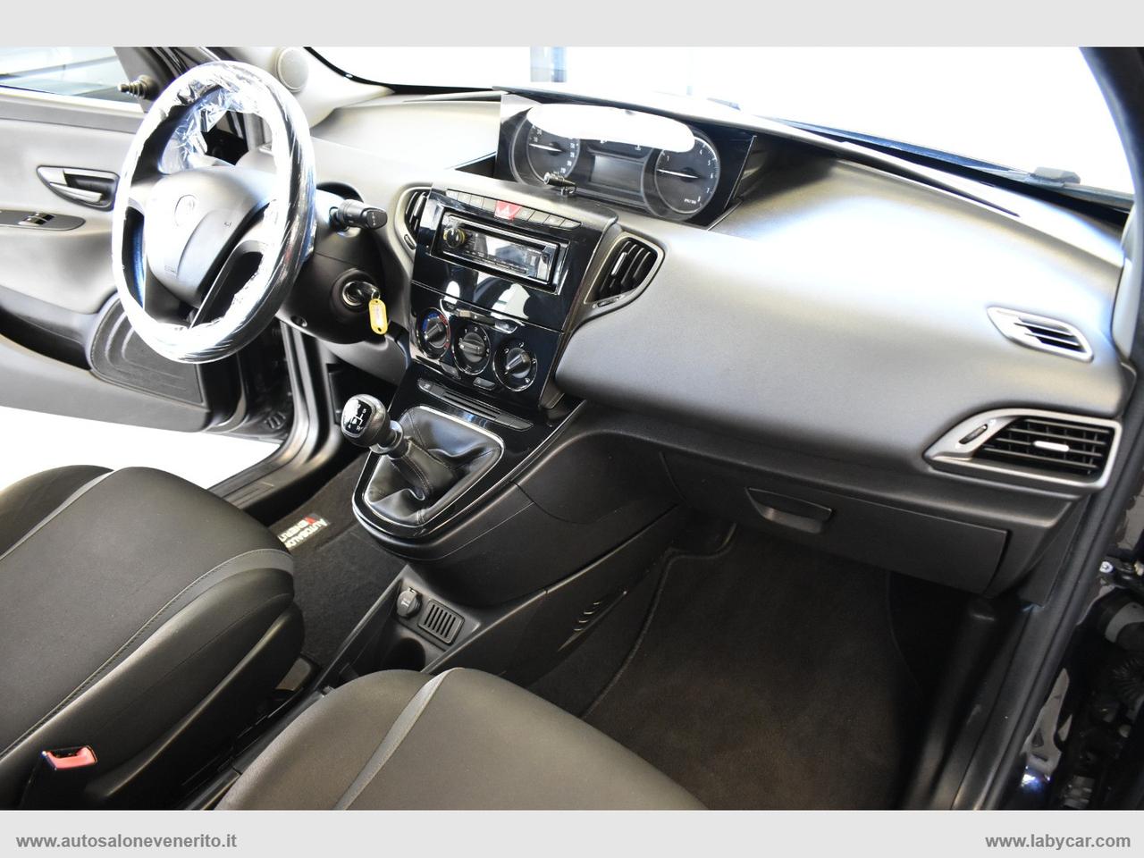 LANCIA Ypsilon 1.2 69 CV 5p. Gold