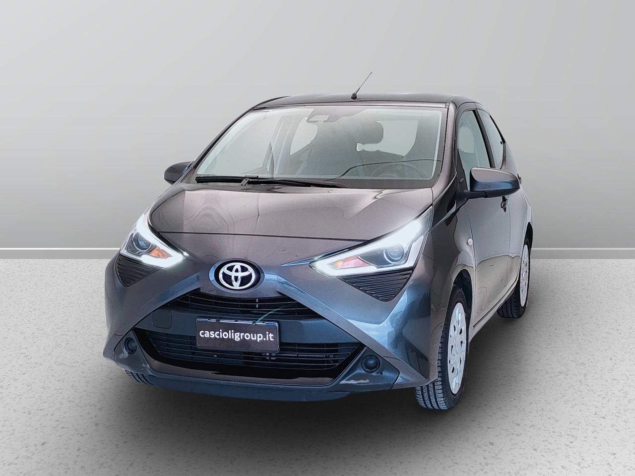 TOYOTA Aygo II 2018 5p - Aygo 5p 1.0 x-play 72cv