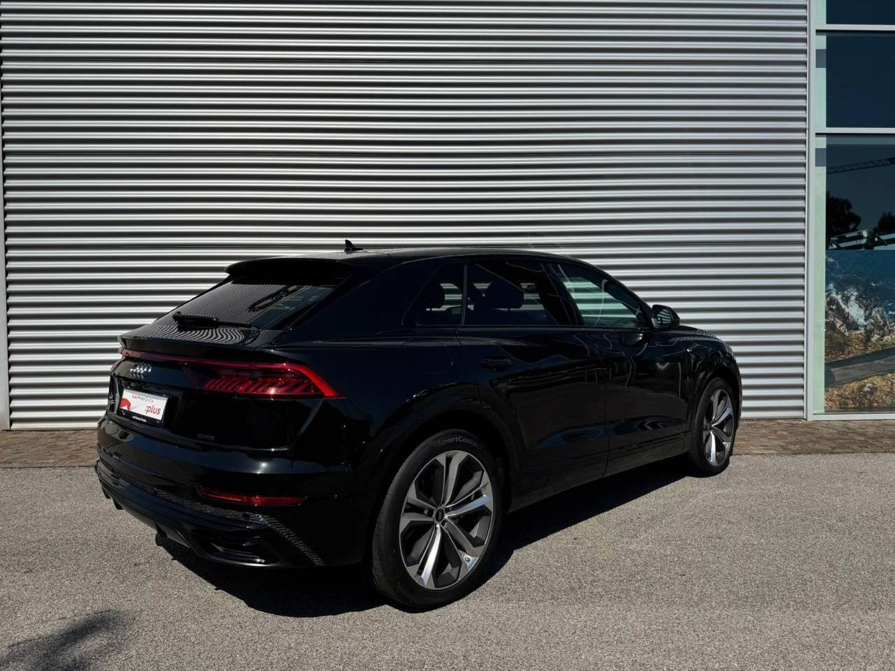AUDI Q8 55 TFSIe QUATTRO TIPTRONIC S-LINE