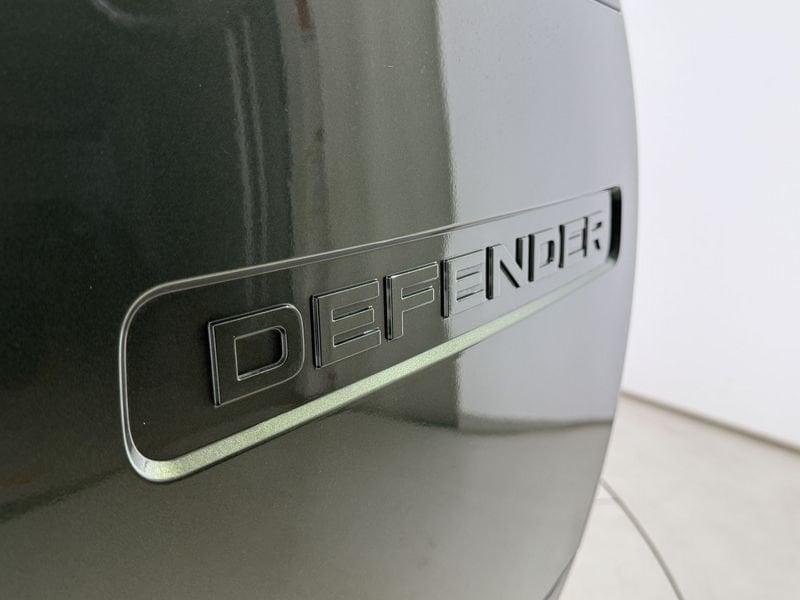 Land Rover Defender D250 AWD Auto 110 X-Dynamic SE