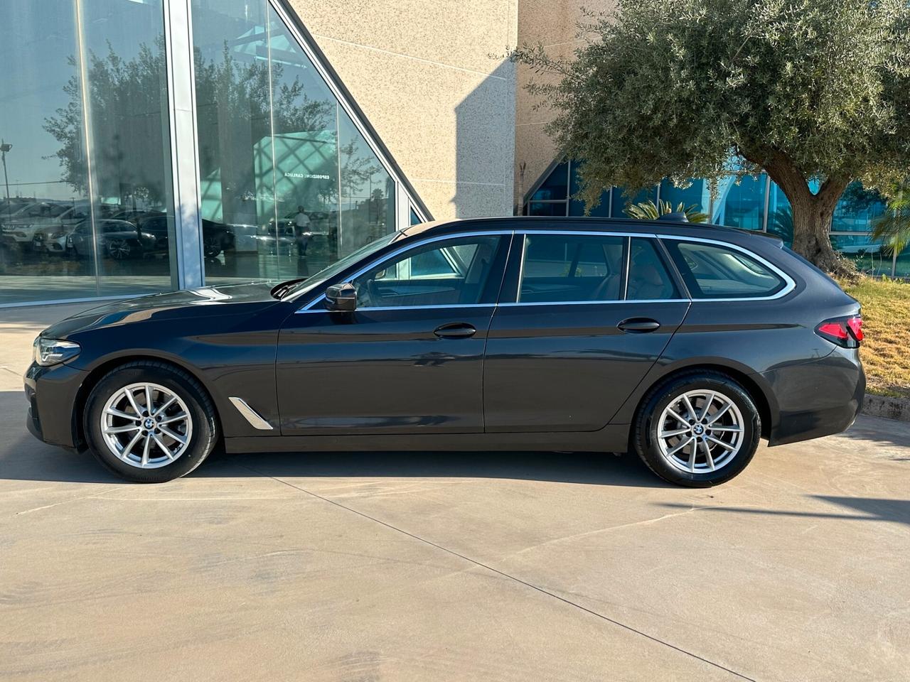 BMW 520 d xdrive Luxury possibilità noleggio no scoring