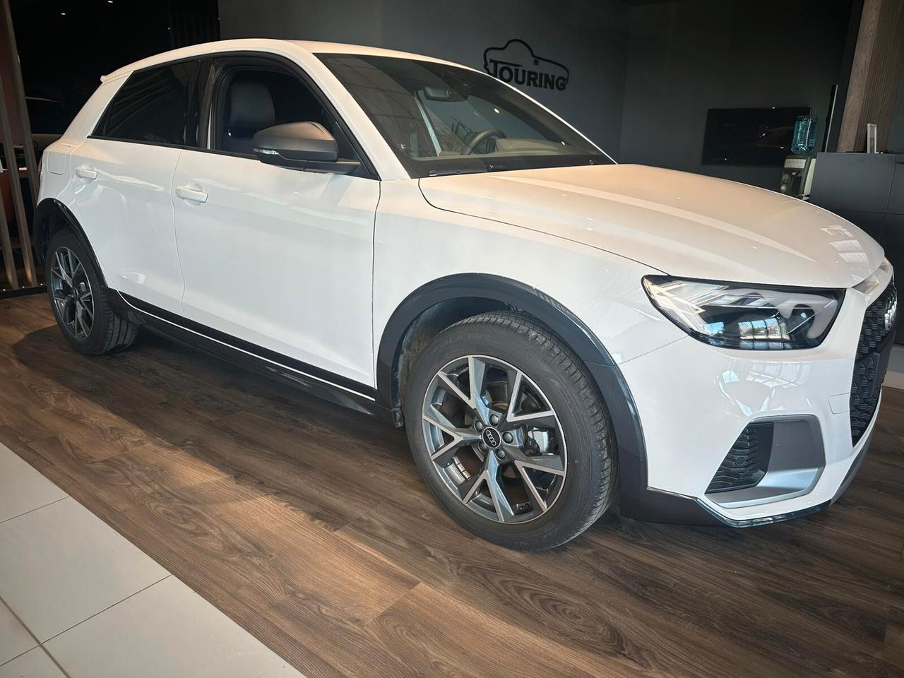 Audi A1 allstreet 30 TFSI S tronic Identity Contrast