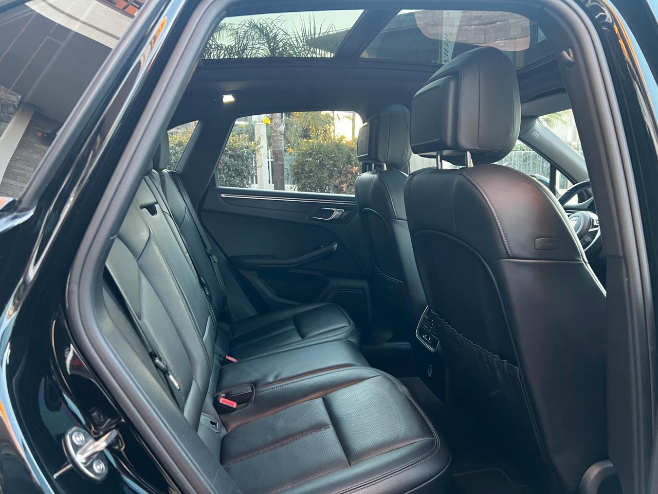 Porsche Macan 2.0 245- TETTO-PASM-TOTAL BLACK-FULL