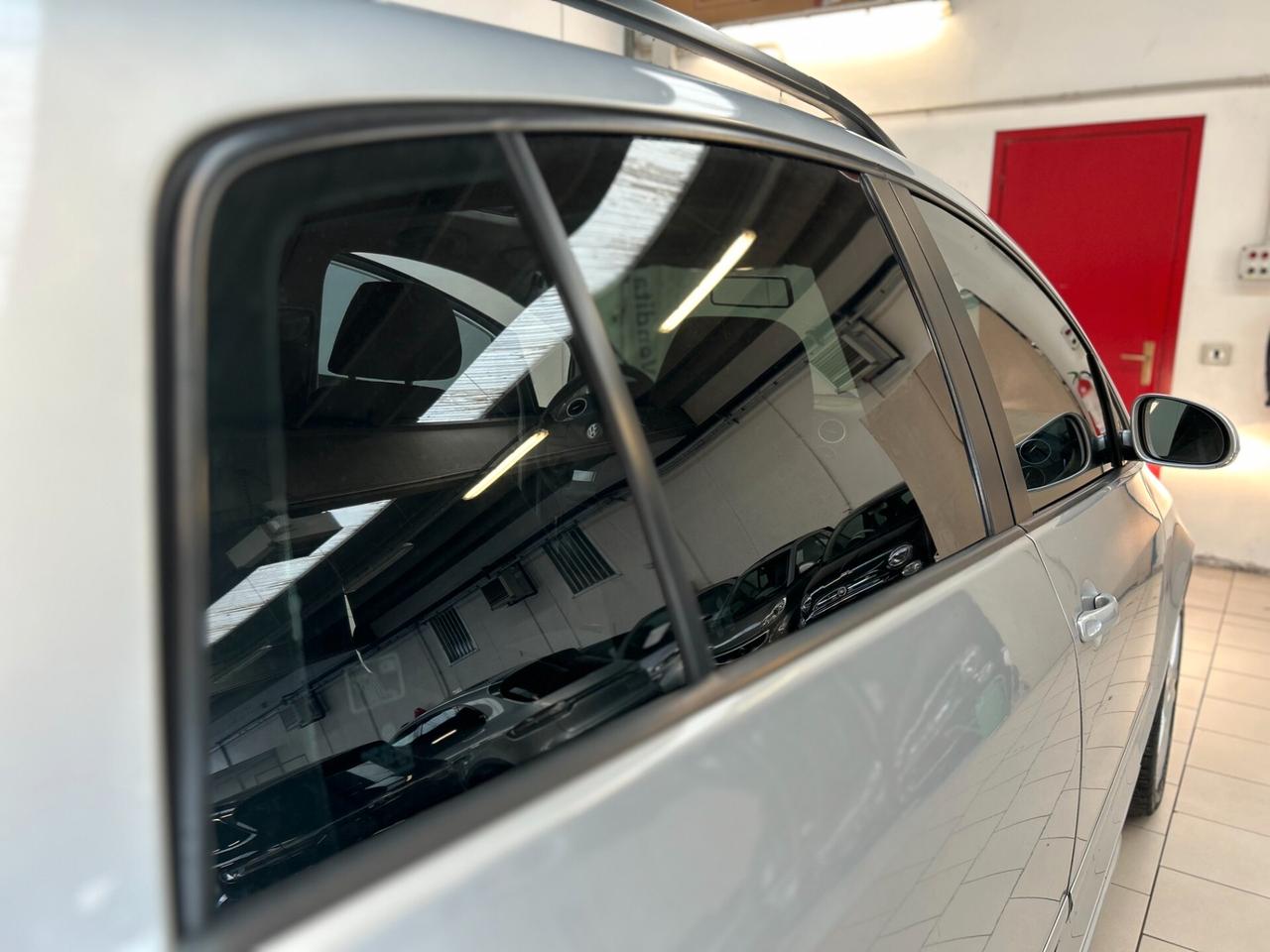 Volkswagen Golf Plus Comfortline 1.6-Ok Neopatent-Dettagli in Bio