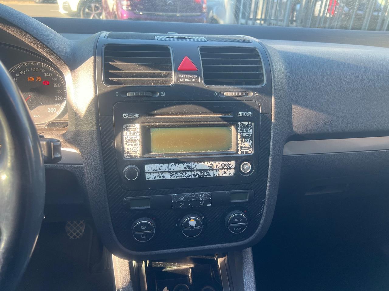 Volkswagen Golf 1.6 16V FSI 3p. Sportline