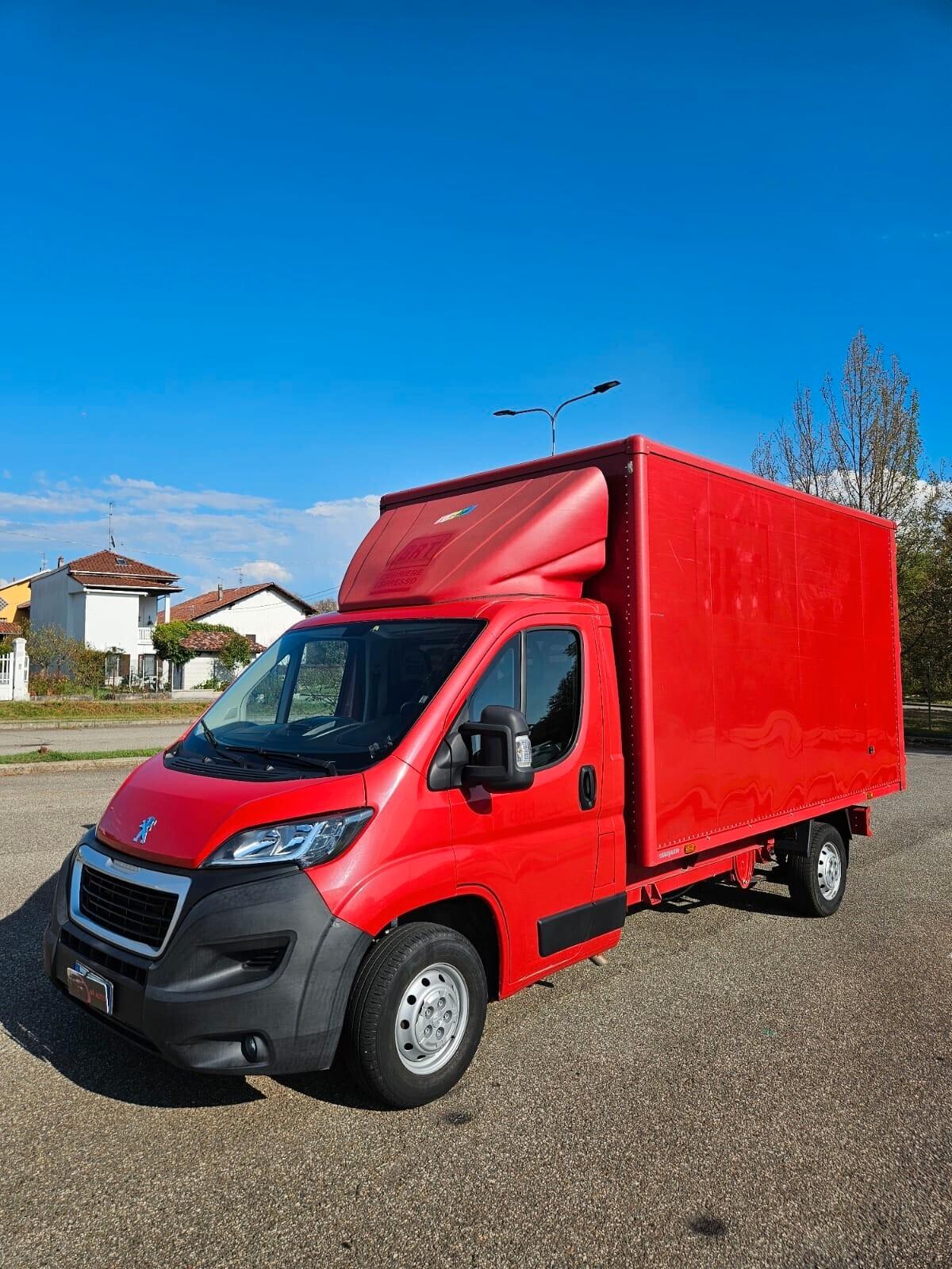 Peugeot Boxer 335 2.2 BlueHDi 140 S&S PLM Cassonato