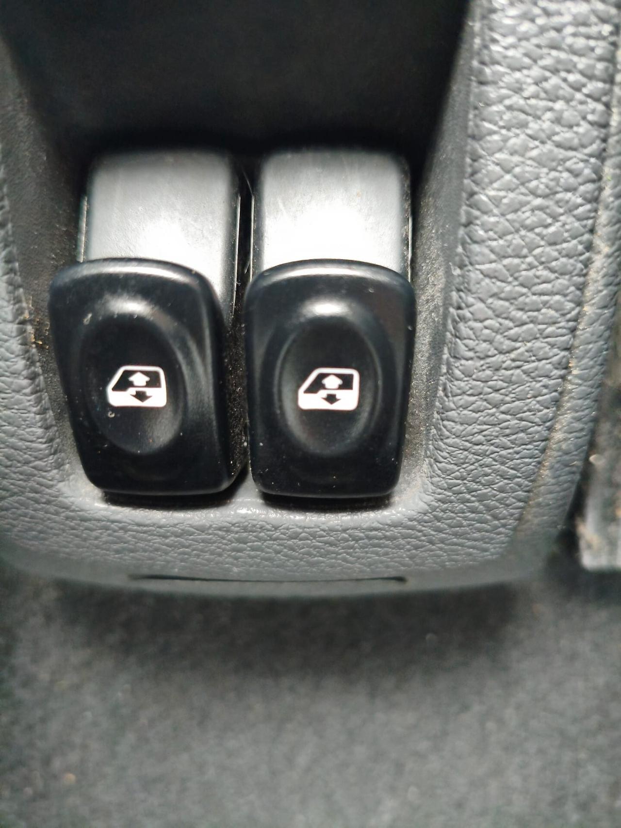 Dacia Logan MCV Lauréate - 7 posti - SOLO 8.000 KM