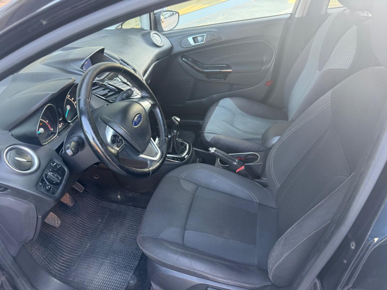 Ford Fiesta 1.5 TDCi 95CV 5 porte Black& White Edition