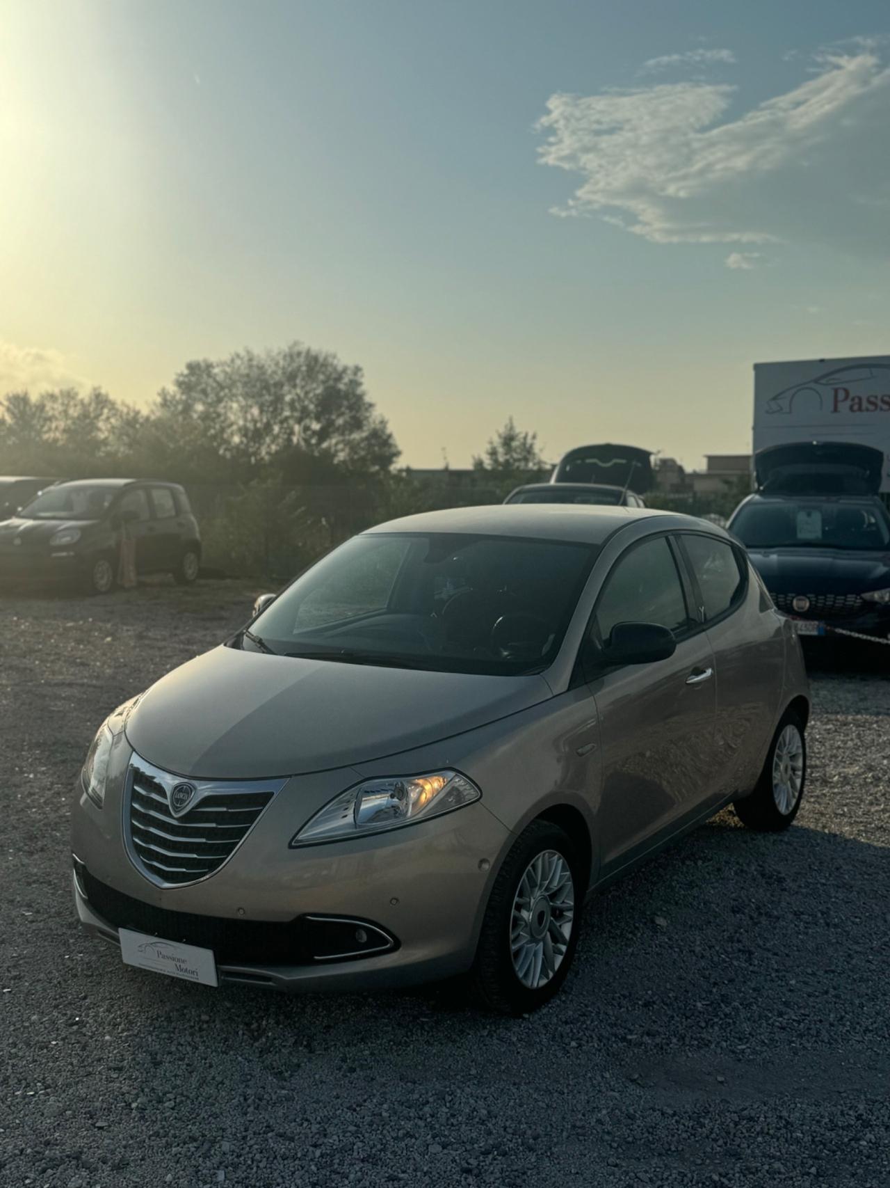 Lancia Ypsilon 1.3 MJT 16V 95 CV Full full entra