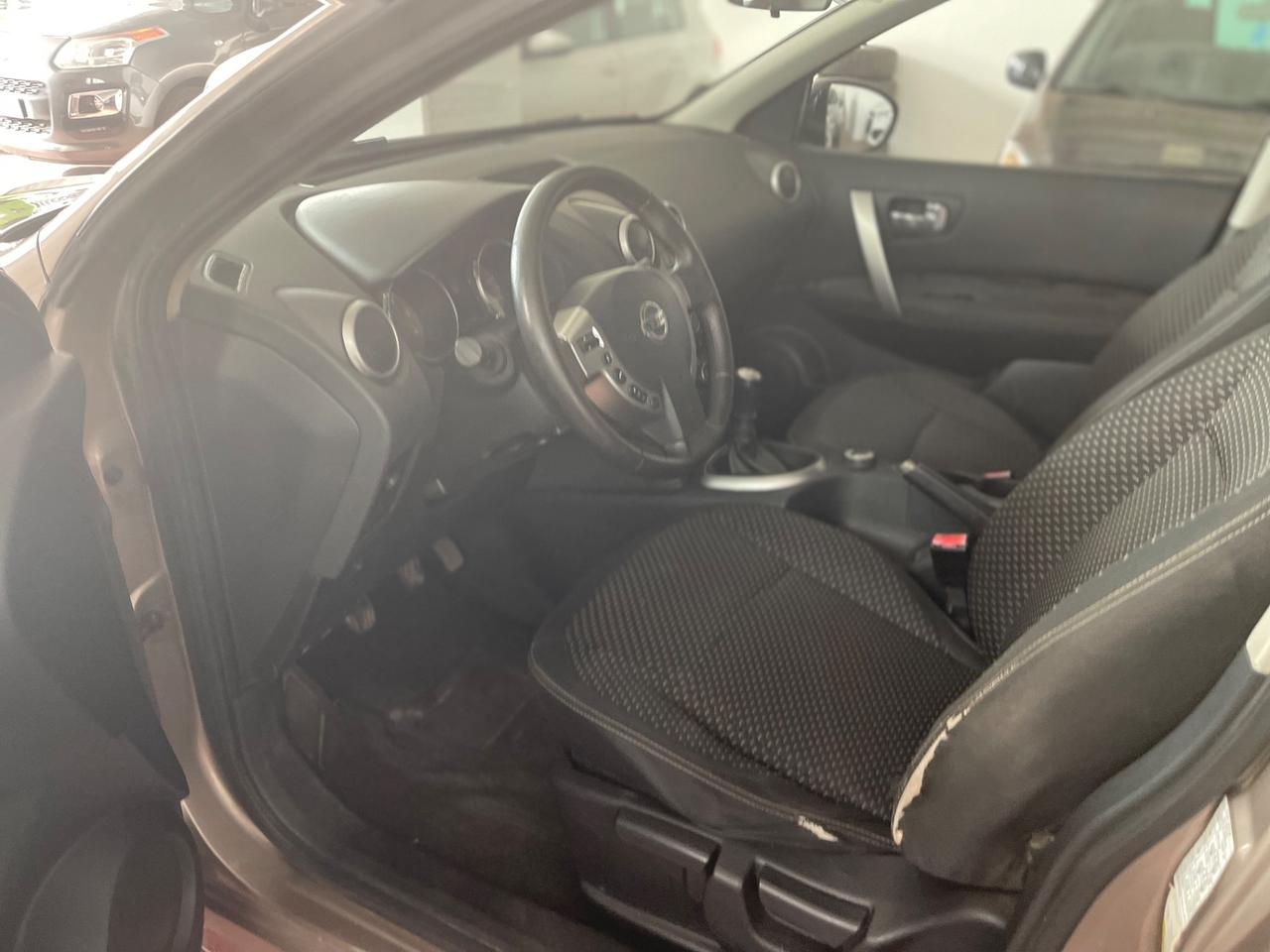 Nissan Qashqai 2.0 dCi DPF Visia 4x4