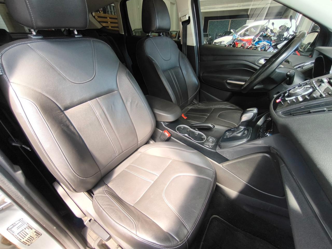 FORD KUGA 2,0 TDCI 4X4- TITANIUM-CAMBIO AUTOMATICO