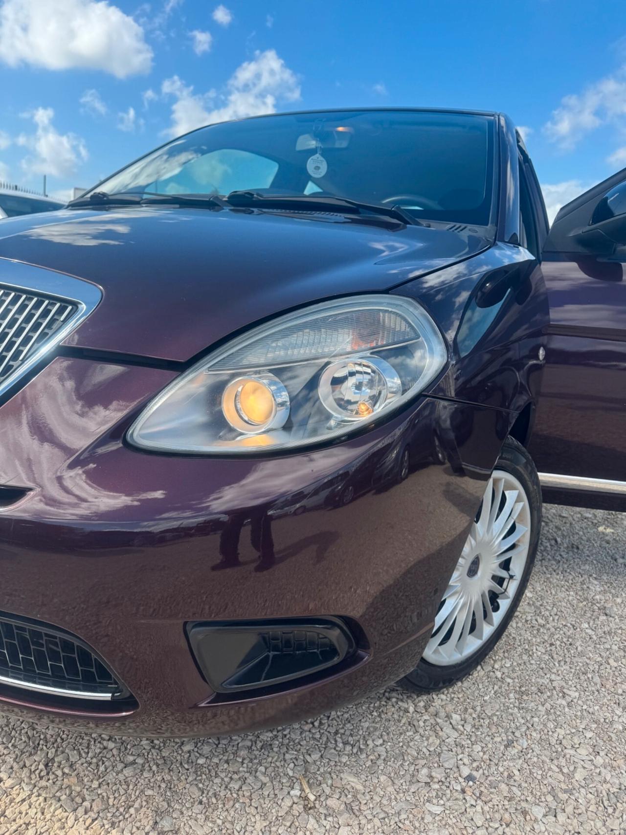 Lancia Ypsilon 1.2 69 CV 5 porte GPL Ecochic Diva