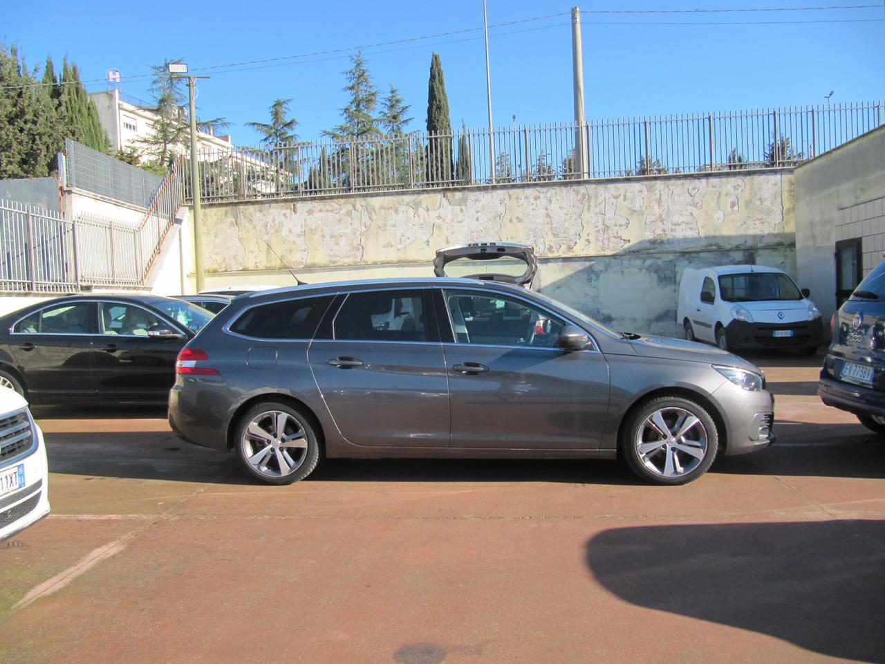 Peugeot 308 BlueHDi 130 S&S SW Allure - TETTO PANORAMICO