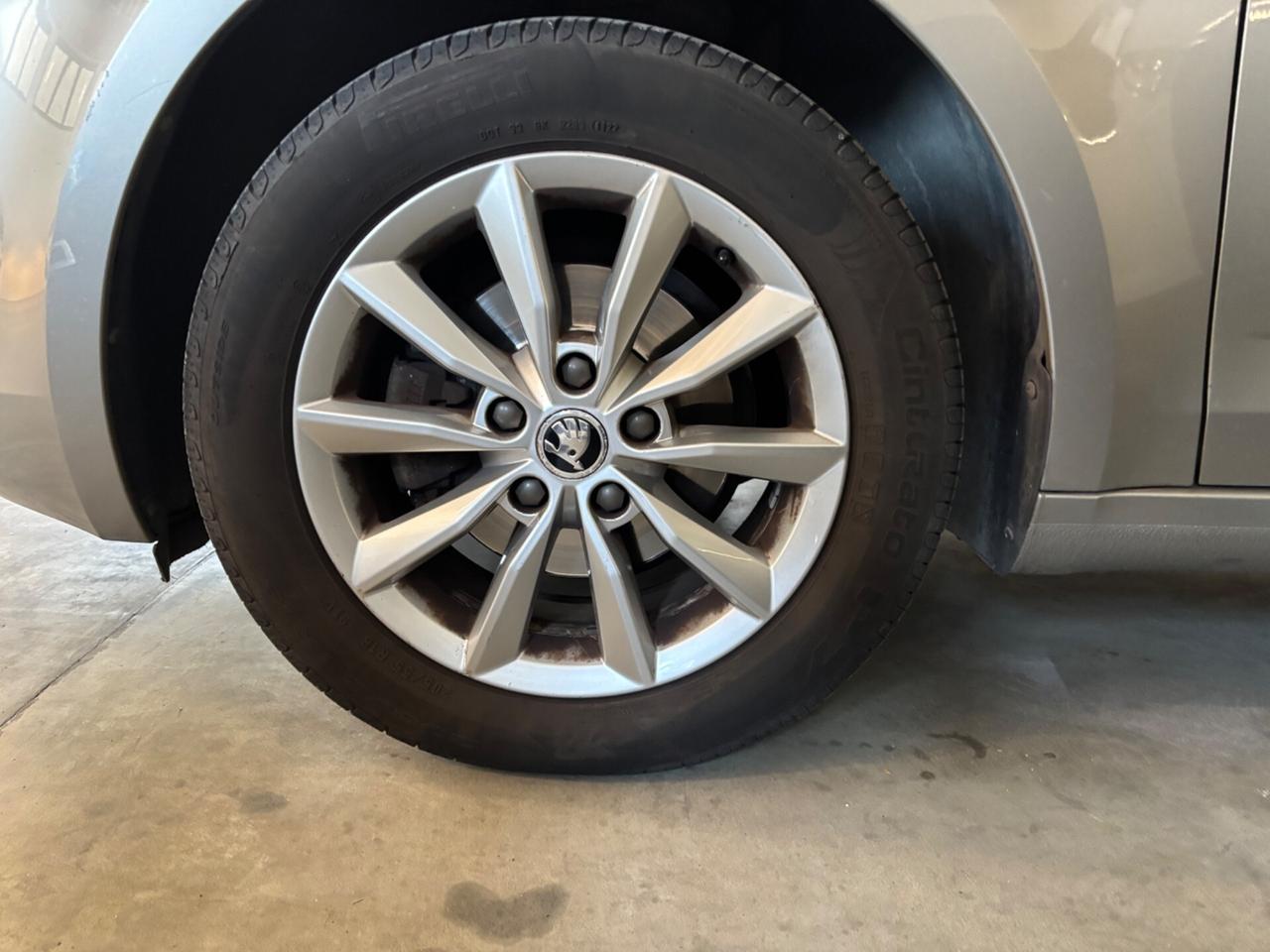 Skoda Octavia 1.6 TDI 105cv |OK NEOPATENTATI|