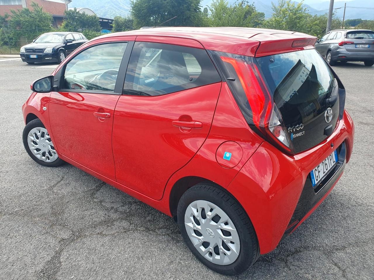 Toyota Aygo Connect 1.0 VVT-i 72 CV 5 porte x-play