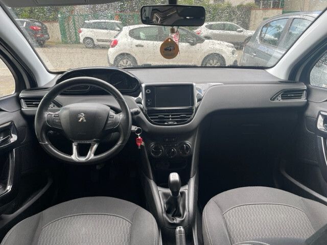 Peugeot 208 2017 photo 5