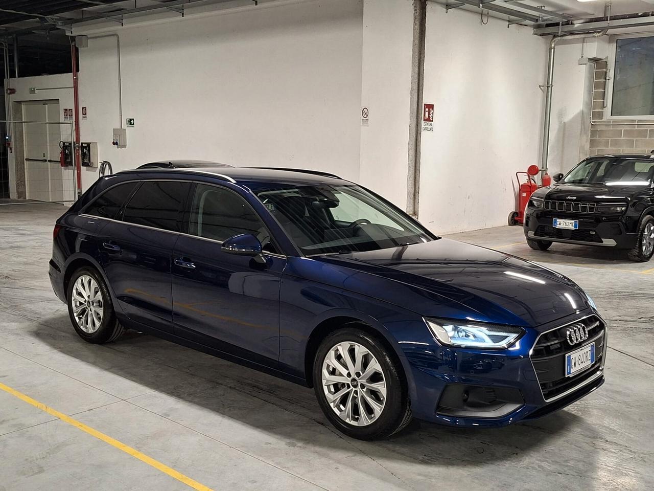 Audi A4 40 2.0 TFSI mhev Business Quattro Avant Stronic