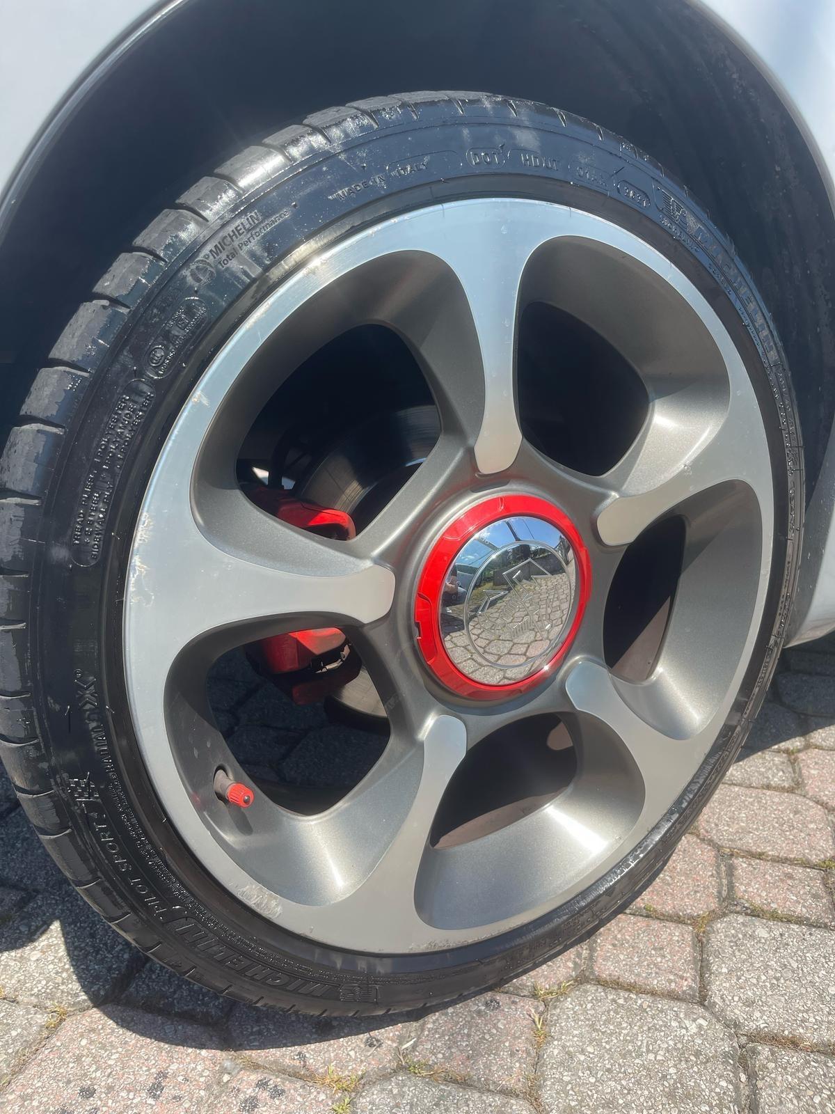 Abarth 500 C 1.4 Turbo T-Jet MTA Bicolore
