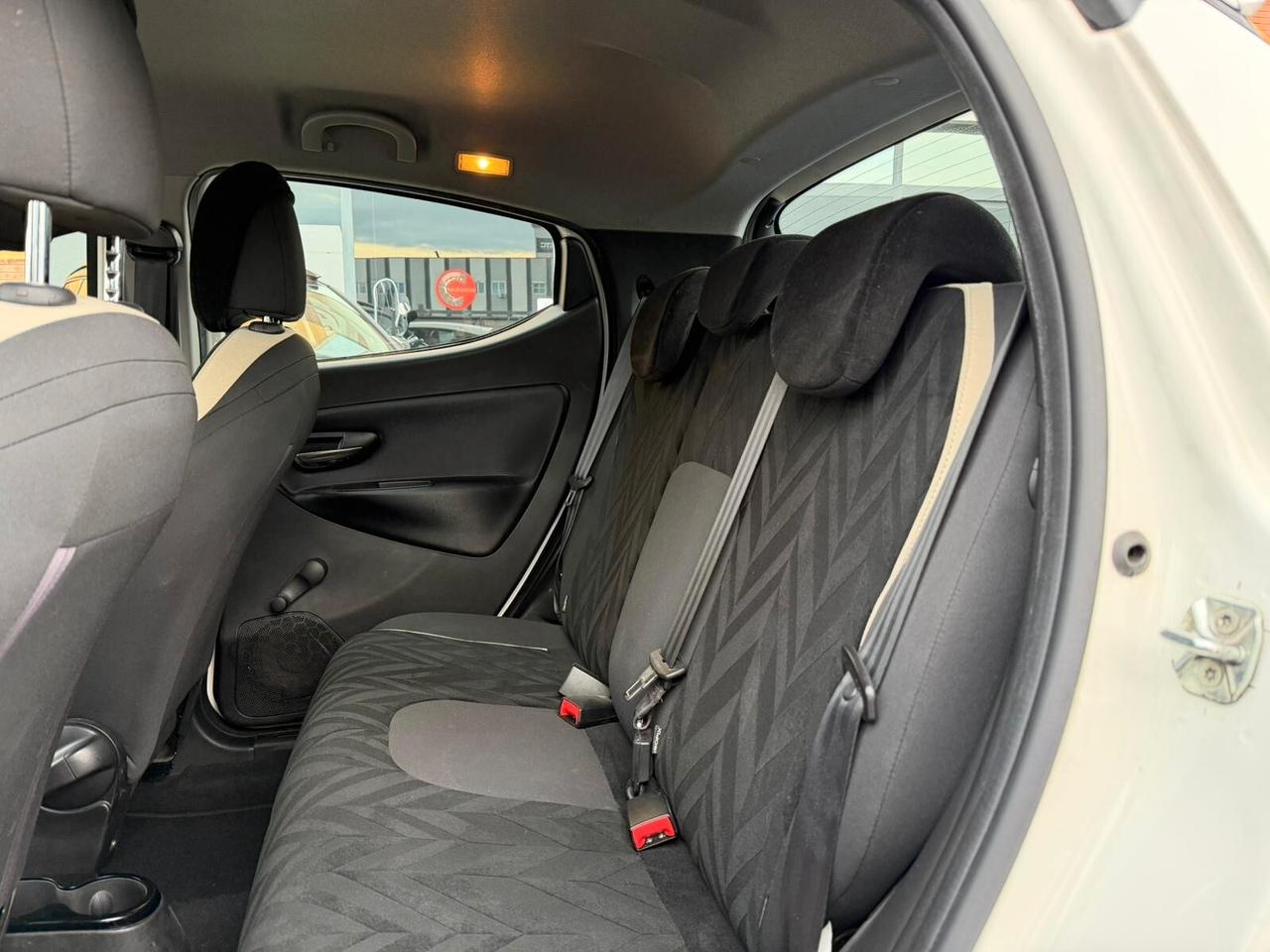 Lancia Ypsilon 1.2 69 CV 5 porte Gold