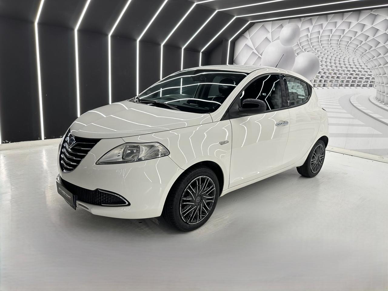 Lancia Ypsilon 1.2 69CV GPL-NEOPATENTANTI-KM CERTIFICATI-PERMUTE
