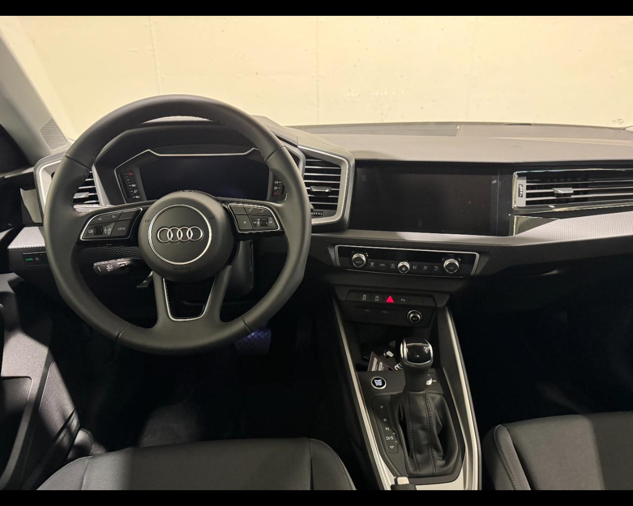 AUDI A1 SPORTBACK 30 TFSI S-TRONIC S LINE EDITION