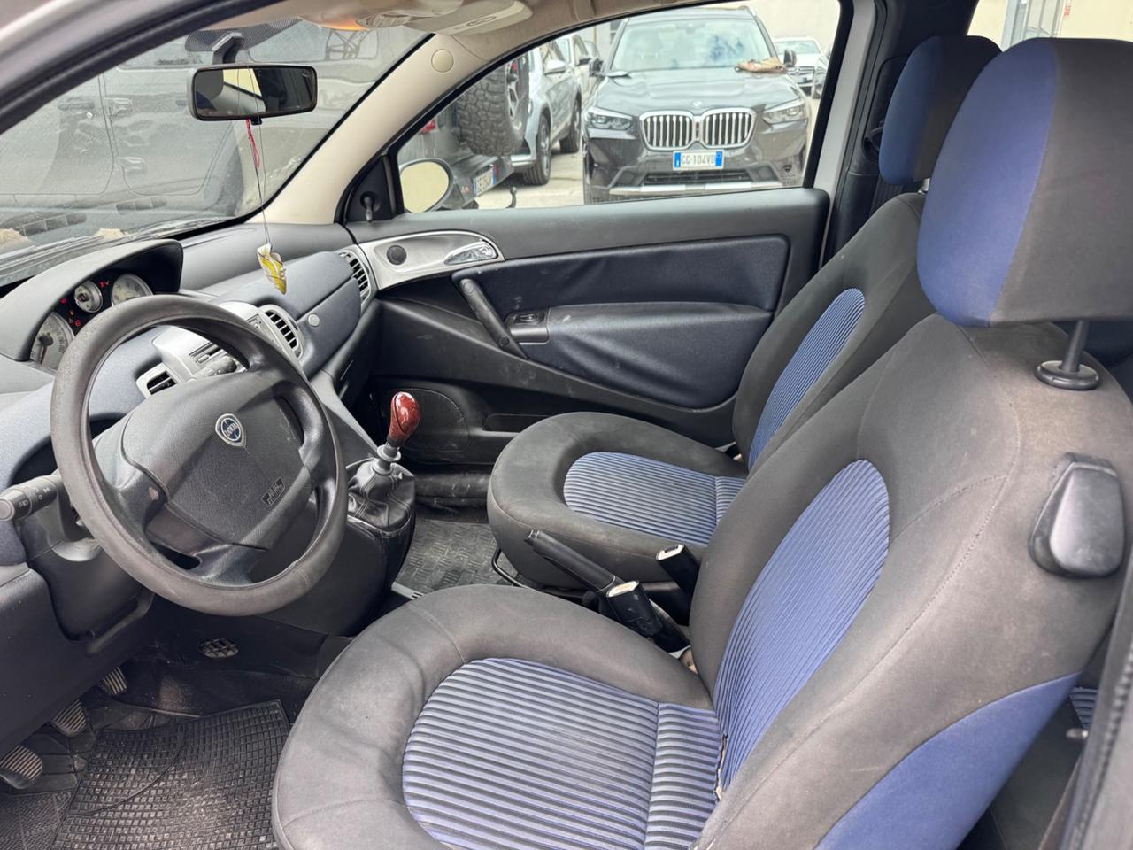 Lancia Ypsilon 1.2 Oro Plus
