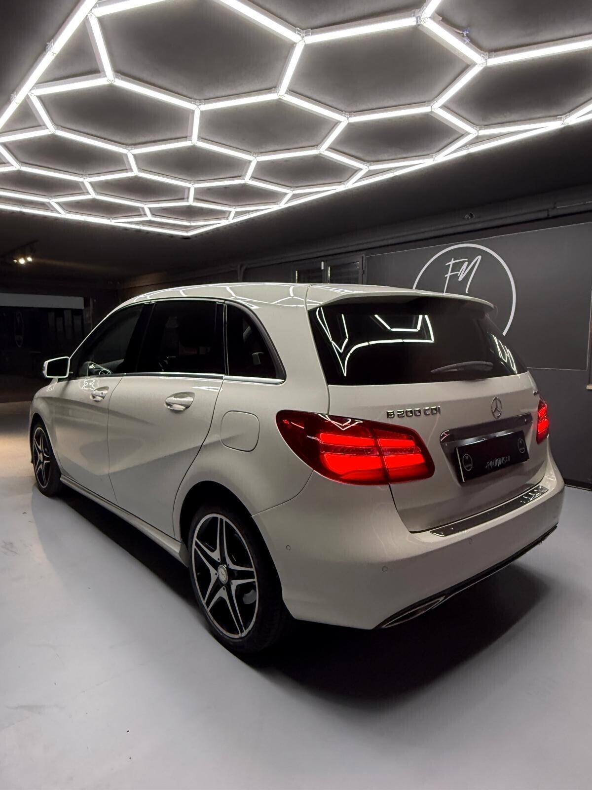 Mercedes-benz B 200 CDI 4Matic Automatic Premium