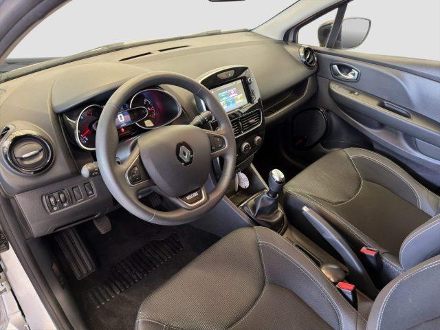 RENAULT Clio Clio TCe 75 Moschino Intens