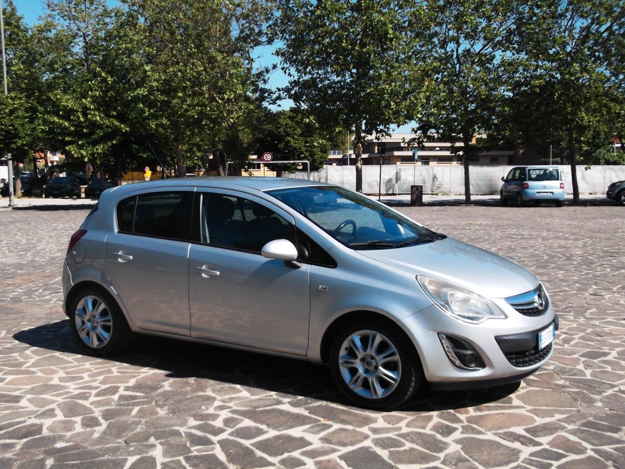 Opel Corsa 1.3 Cdi 5P. Neopatentati 2012