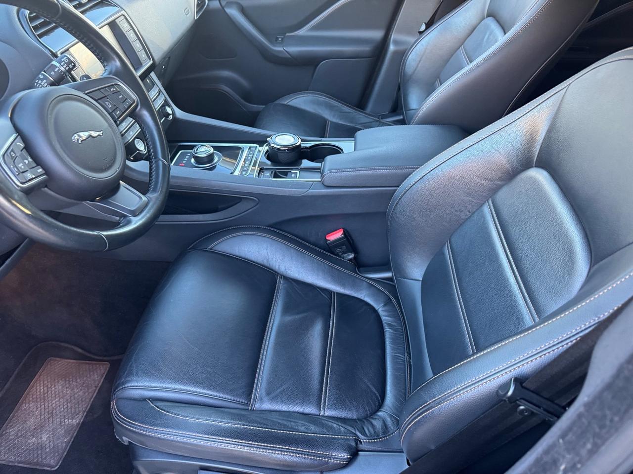 Jaguar F-Pace 2.0 D 180 CV 4x4 Euro 6b