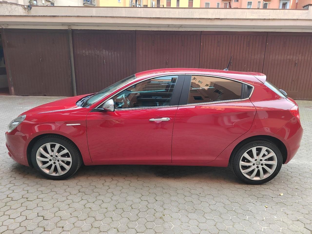 Alfa Romeo Giulietta 1.6 JTDm-2 120 CV Distinctive