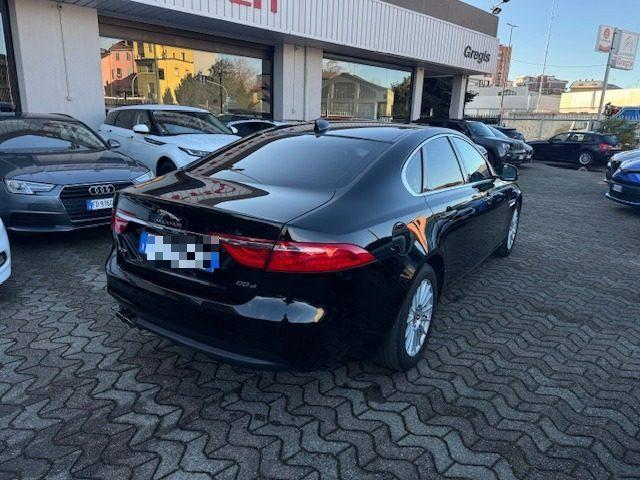 JAGUAR XF 2.0 D 180 CV aut. Prestige
