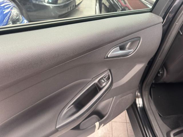 FORD Focus 1.5 TDCi 120 CV Start&Stop Powershift SW Titanium