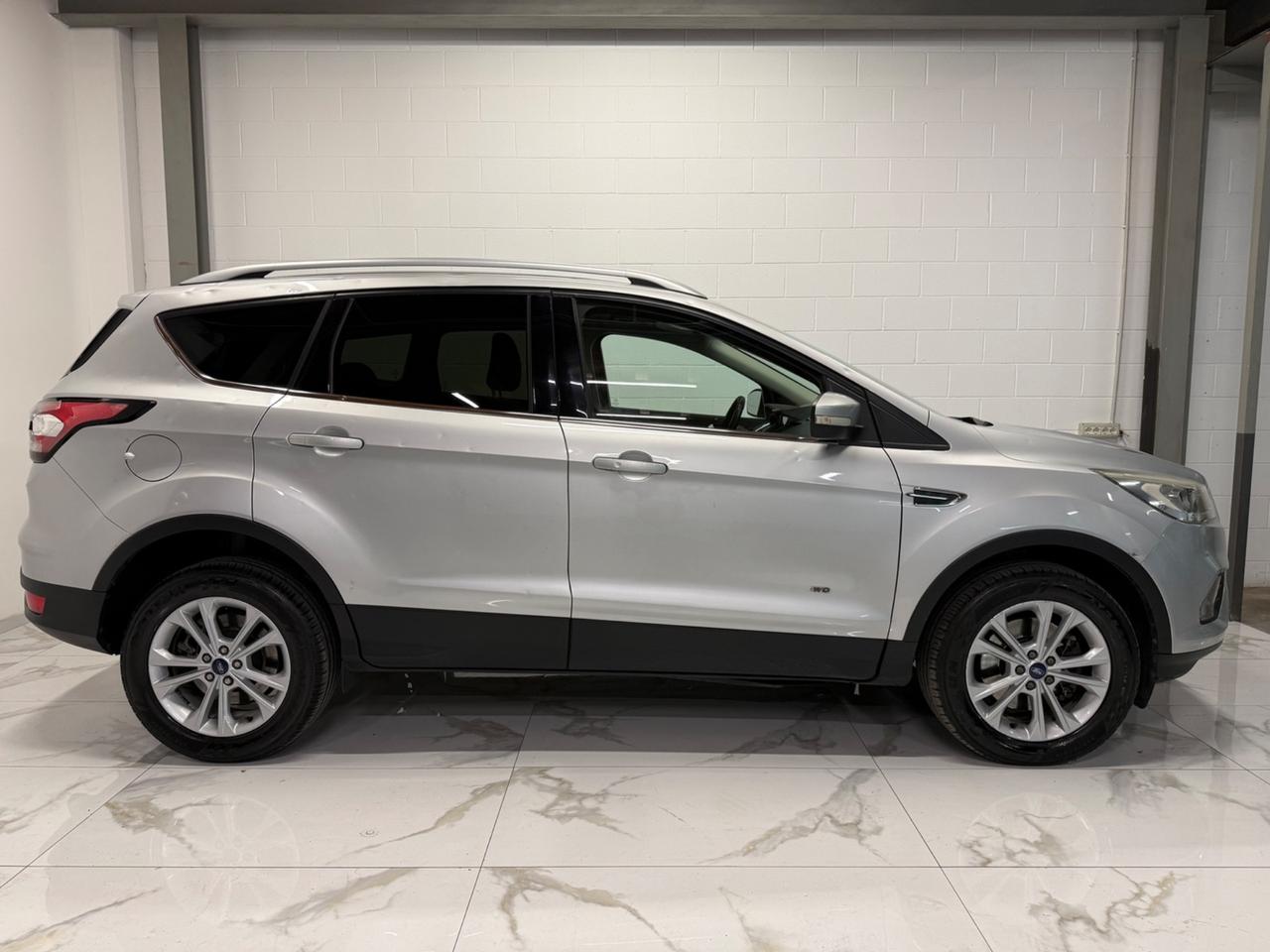Ford Kuga 2.0 TDCI 150 CV S&S 4WD Powershift Titanium