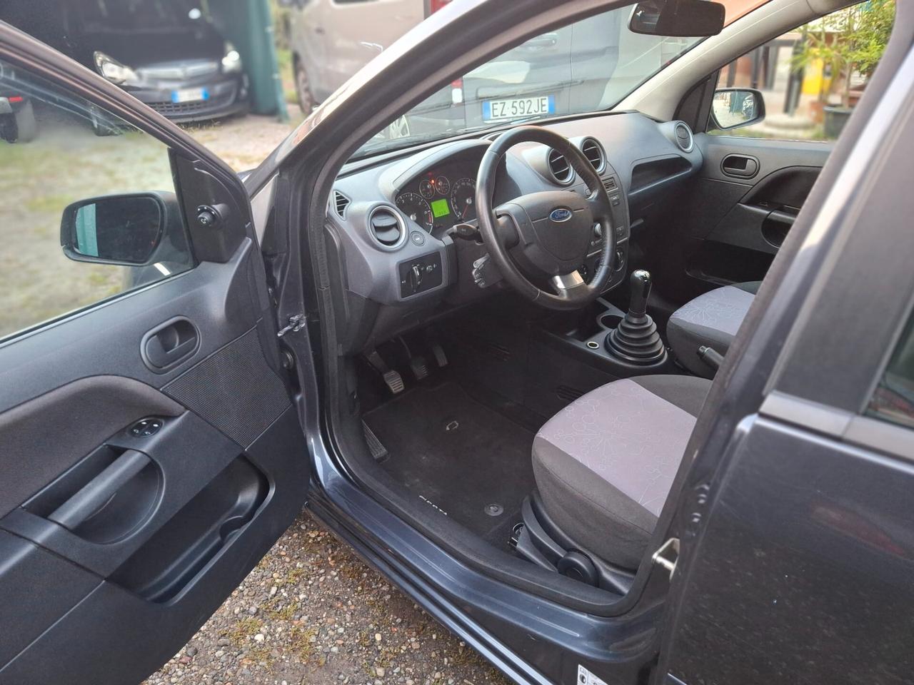 Ford Fiesta MECCANICA OTTIMA OK NEOPATENTATI!