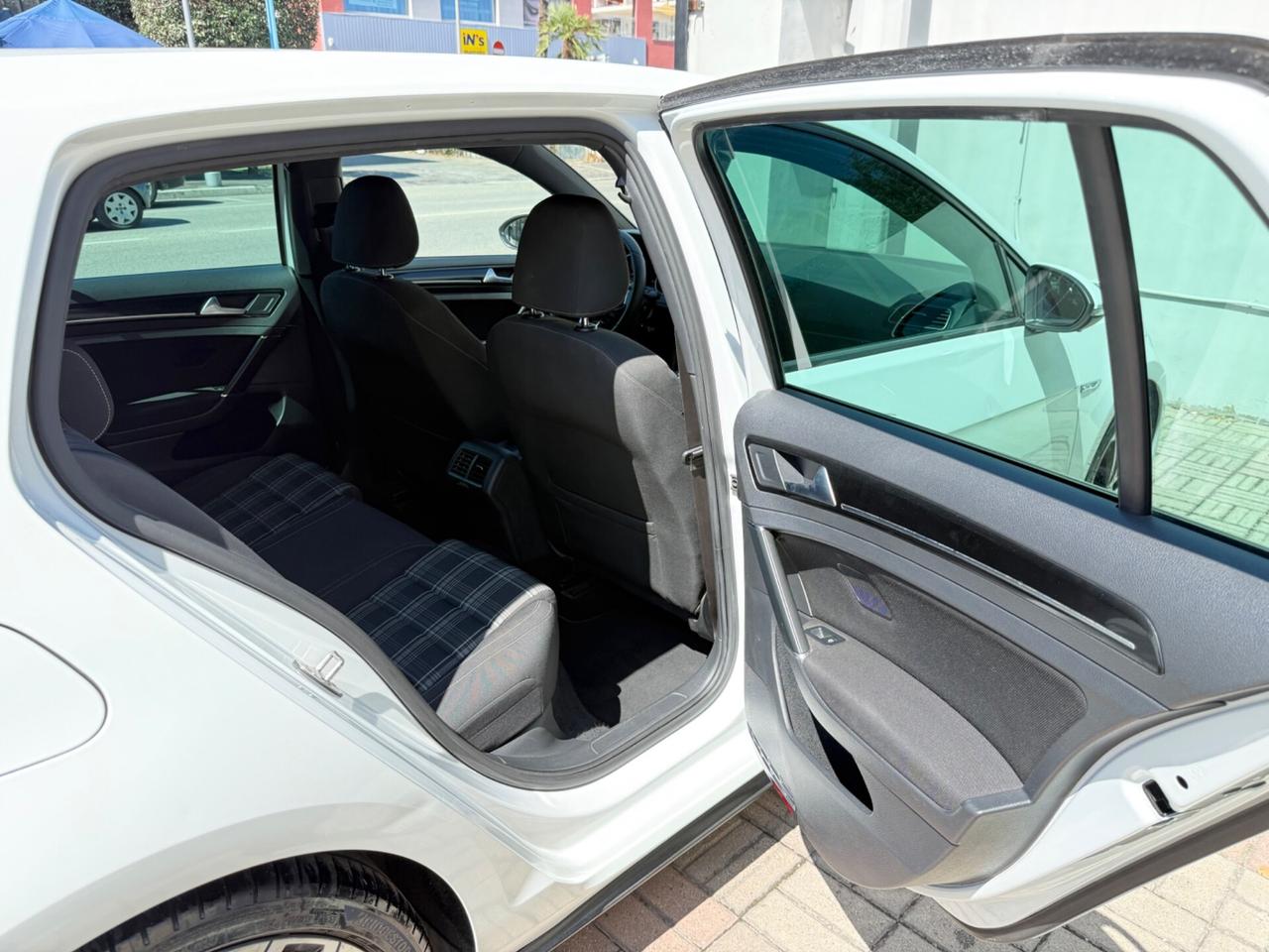 Volkswagen Golf GTD DSG Sport Edition