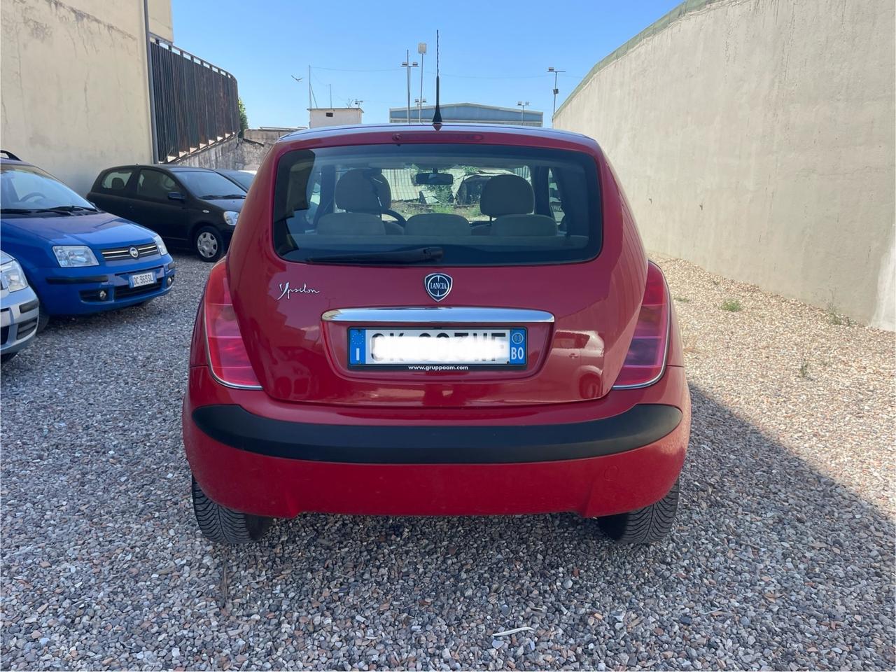 Lancia Ypsilon 1.2 km 109.000 Unica !