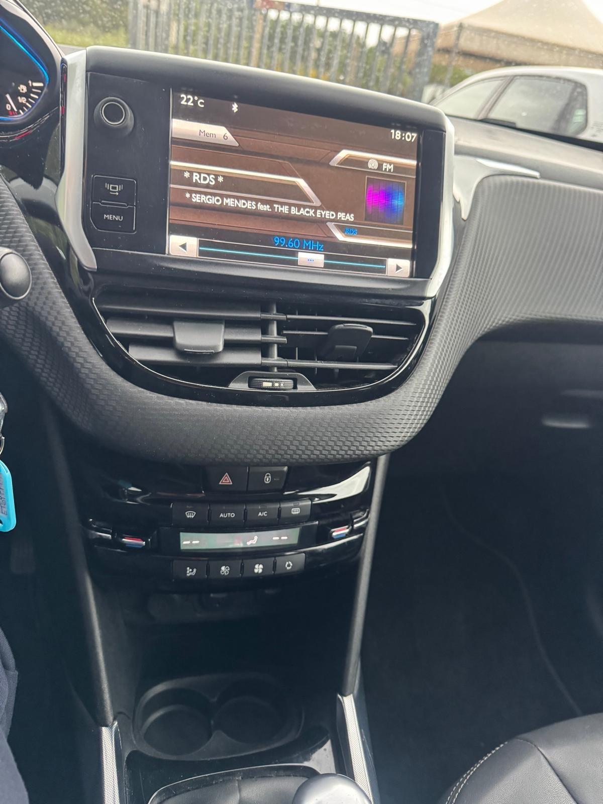 Peugeot 2008 1.6 e-HDi 92 CV Stop&Start robotizzato Active