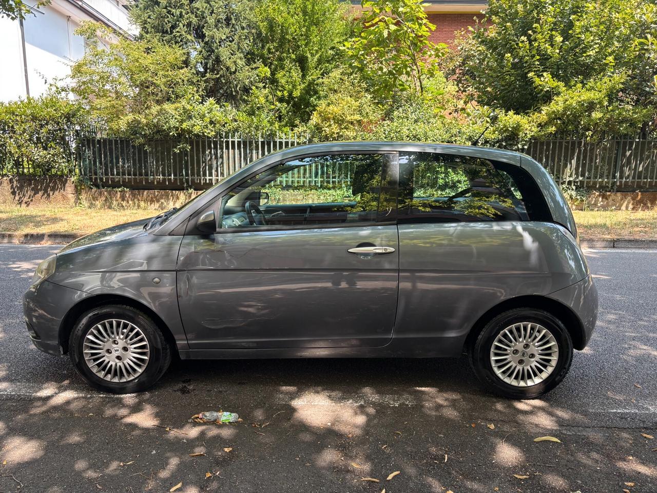 Lancia Ypsilon 1.3 MJT 75 CV Platino