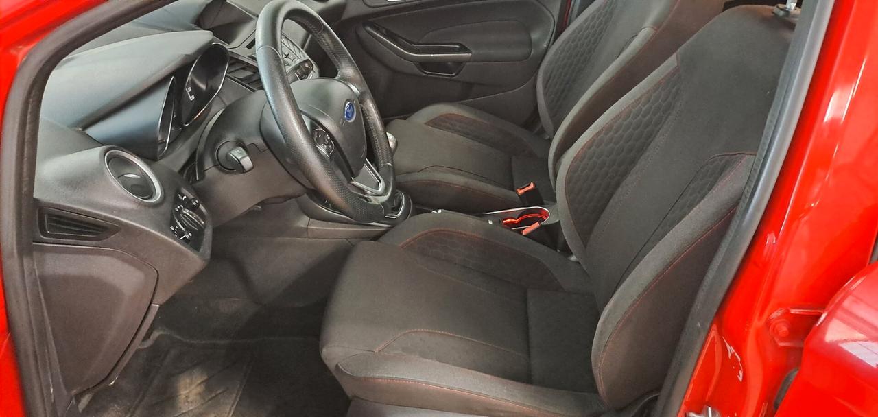 Ford Fiesta 1.5 TDCi 75CV 5p ST-Line Neopatentati
