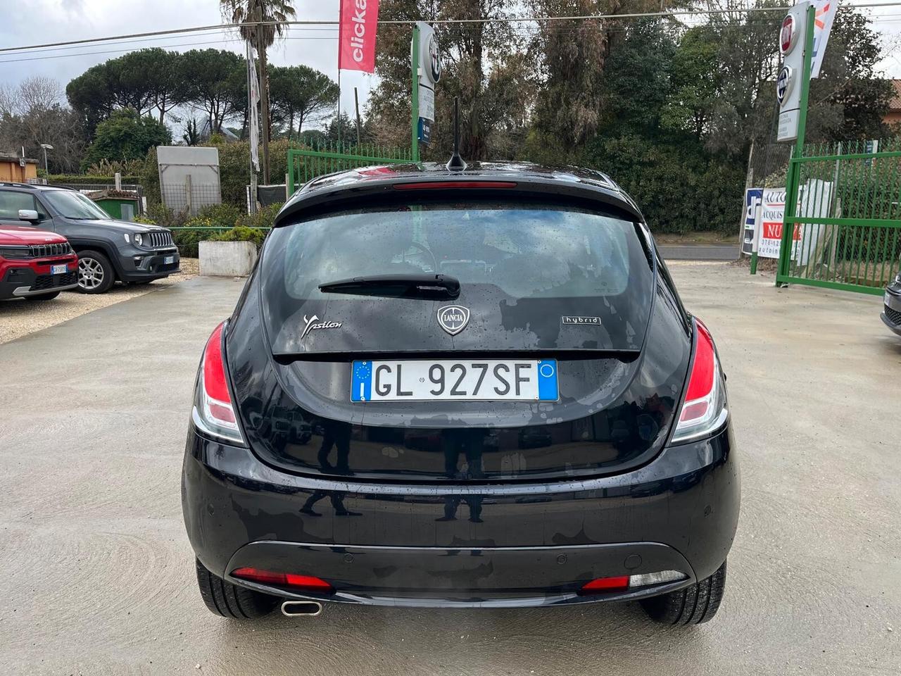 Lancia Ypsilon 1.0 FireFly 5 porte S&S Hybrid Gold