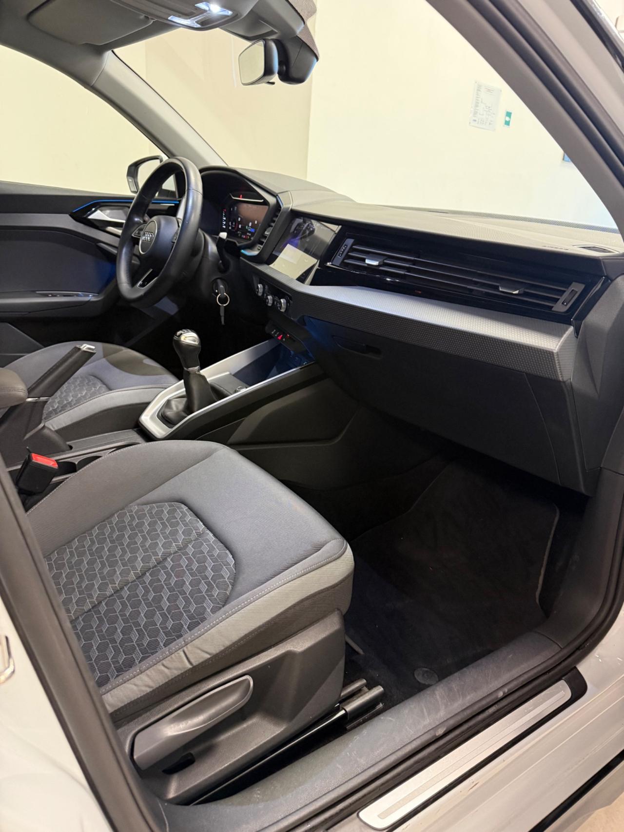 Audi A1 allstreet 35 TFSI Identity Contrast