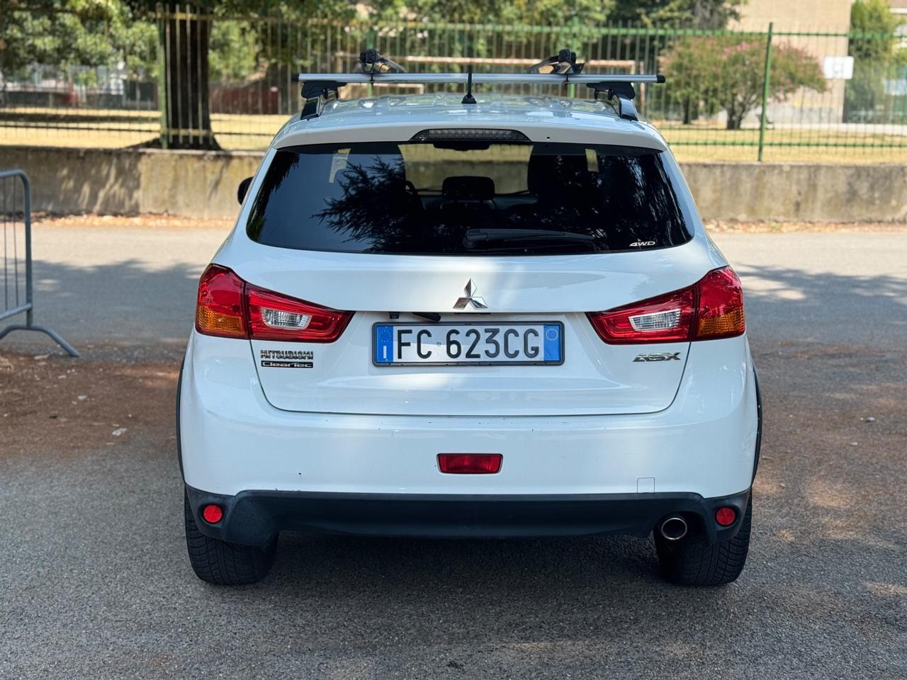 Mitsubishi ASX 1.6 DI-D 114 CV 4WD Instyle Panoramic