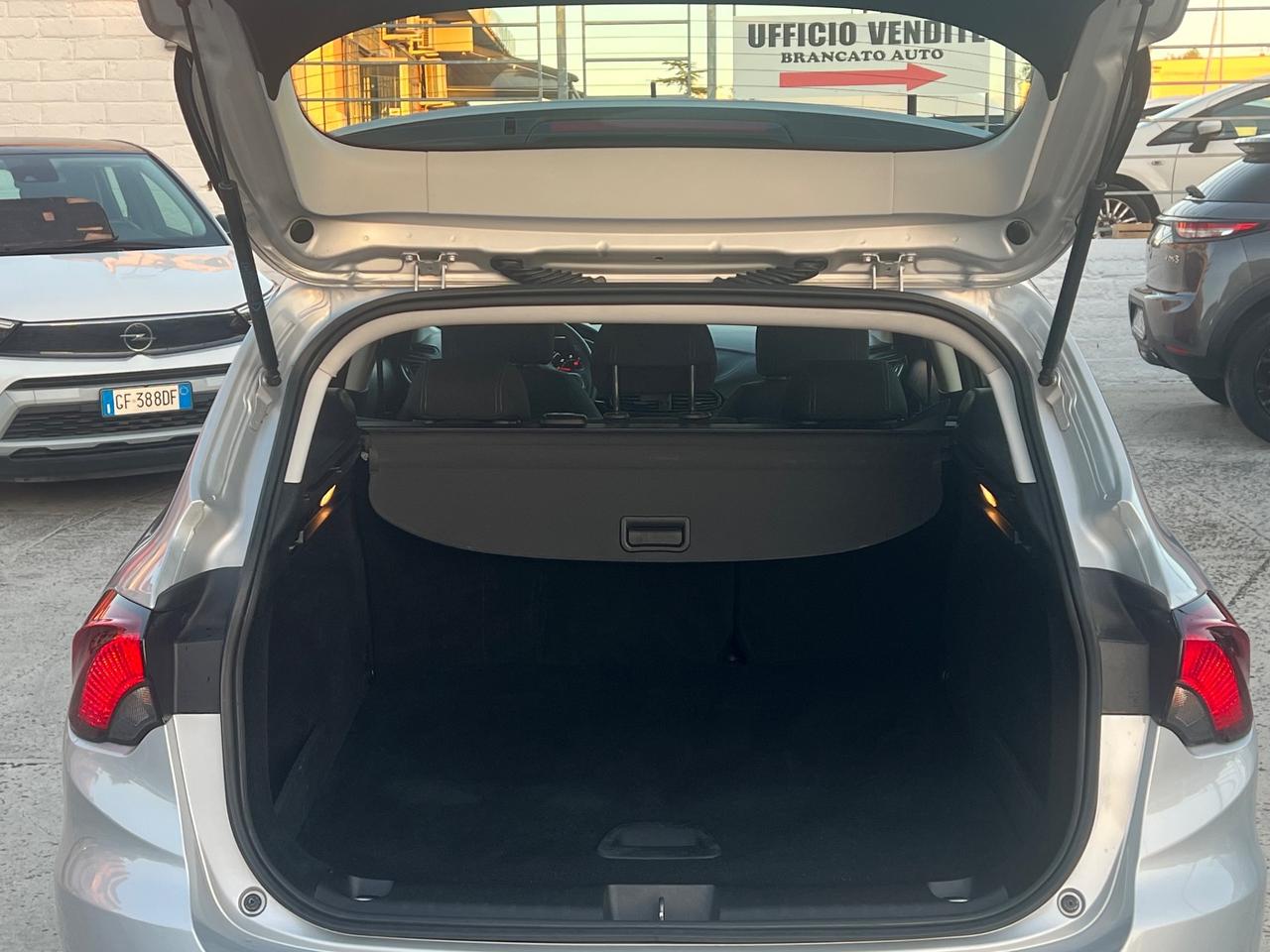 Fiat Tipo 1.6 Mjt S&S SW Lounge