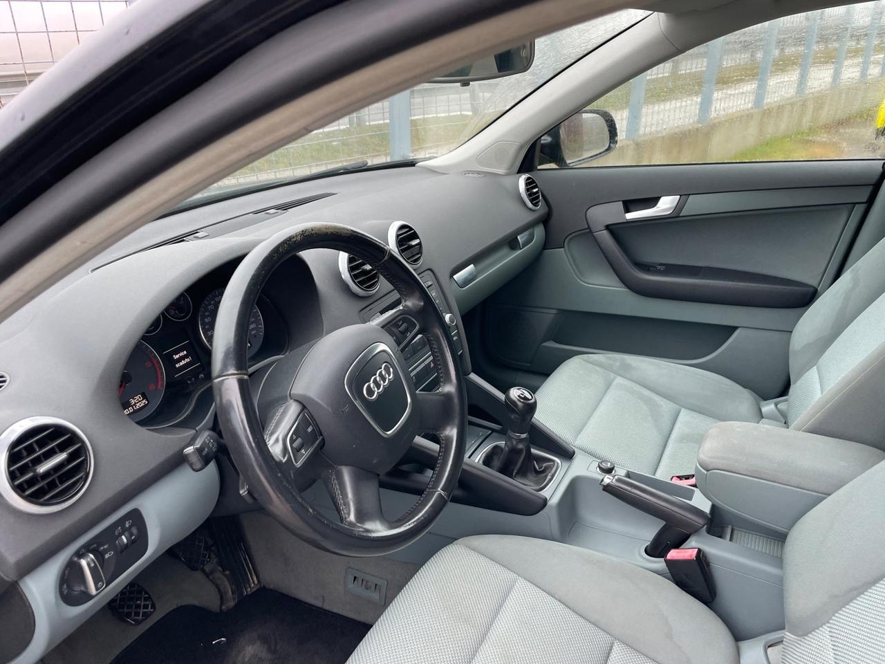 Audi A3 SPB 1.6 TDI 105 CV CR Ambition