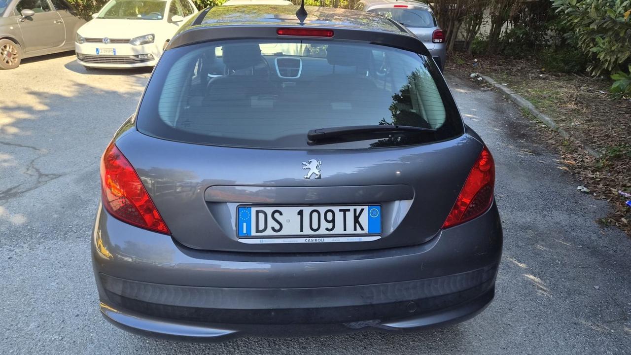 Peugeot 207 1.4 8V 75CV 5p. Energie Sport