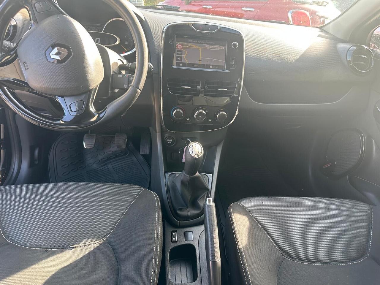 Renault Clio 1.2 75CV 5 porte Live NEOPATENTATI