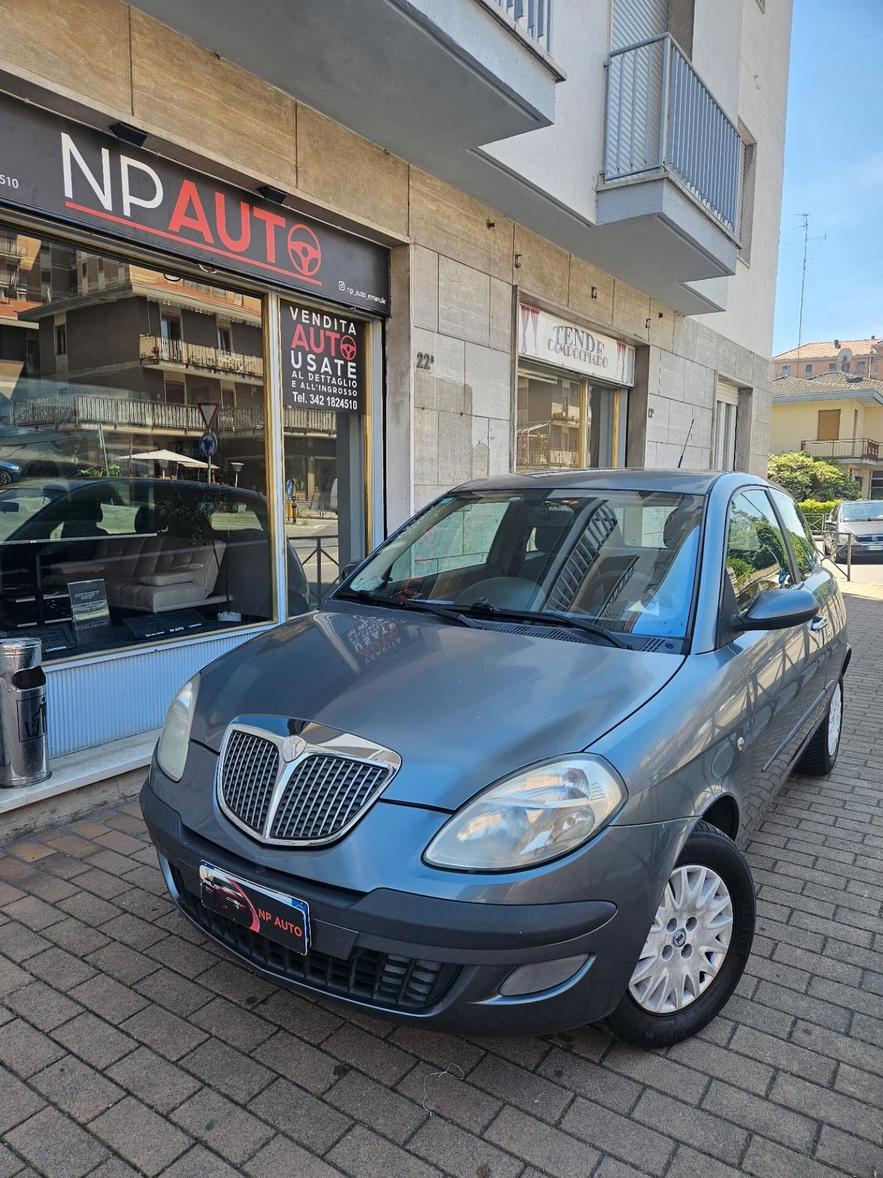 Lancia Ypsilon 1.2 NEOPATENTATI