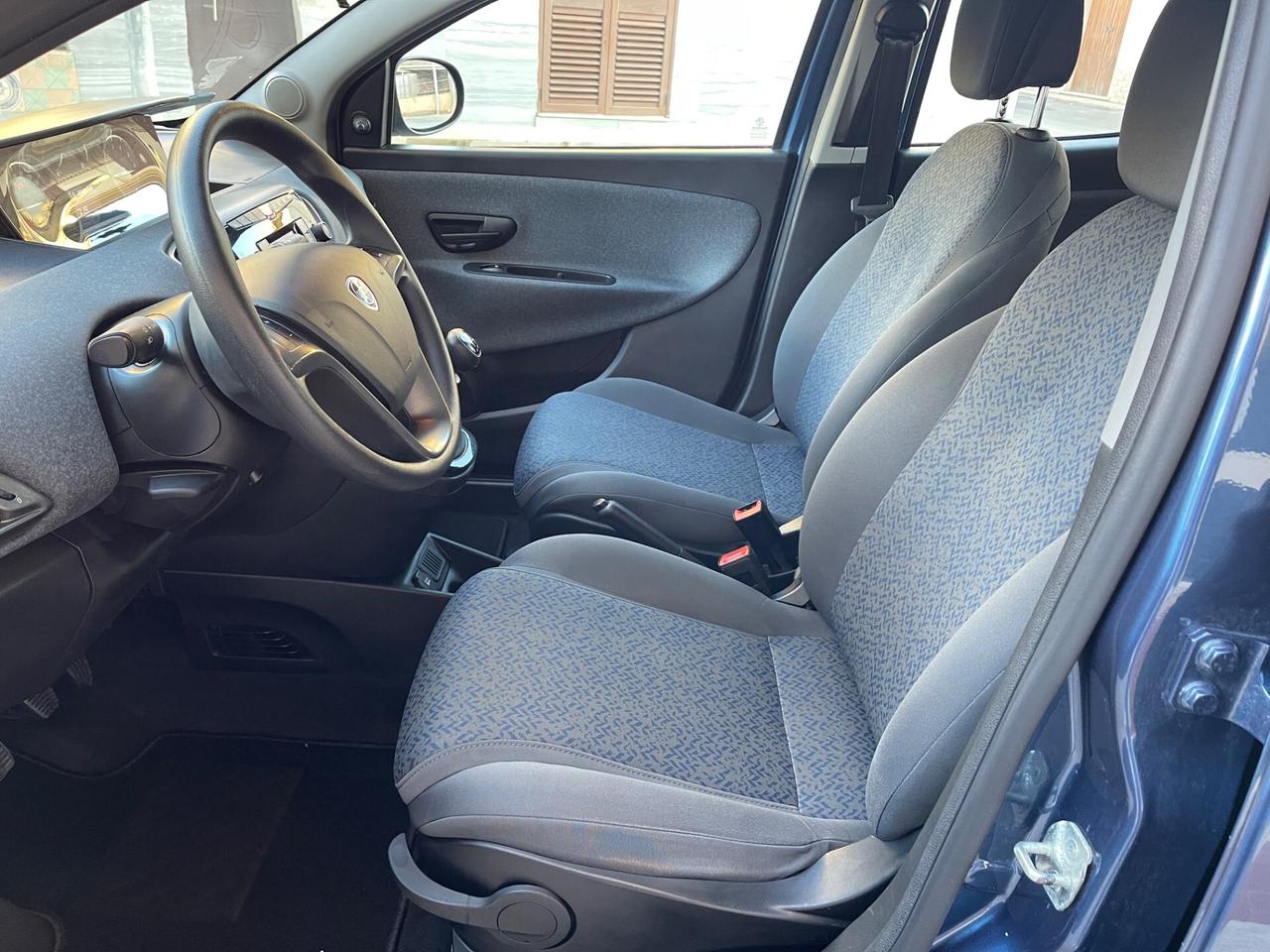 Lancia Ypsilon 1.0 FireFly 5 porte Hybrid Ecochic