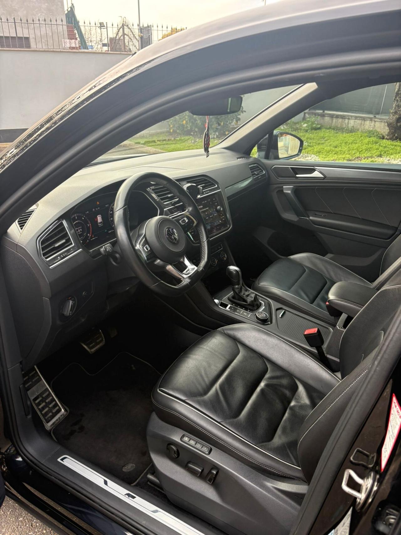 Volkswagen Tiguan 2.0 BiTDI DSG 4Motion Advanced R-Line